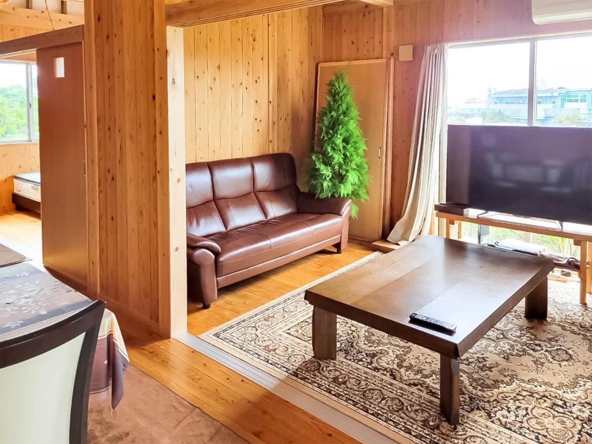 Pension Snadun Ginoza Экстерьер фото
